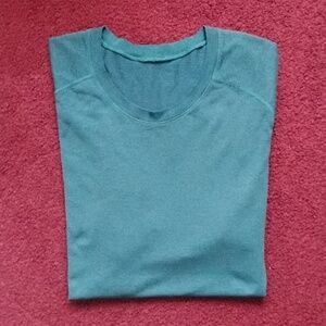Lululemon shirt mens workout